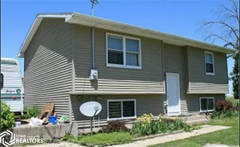 203 E River Rd, Oakville, IA 52646