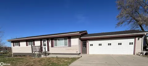 808 NE 10th St, Leon, IA 50144