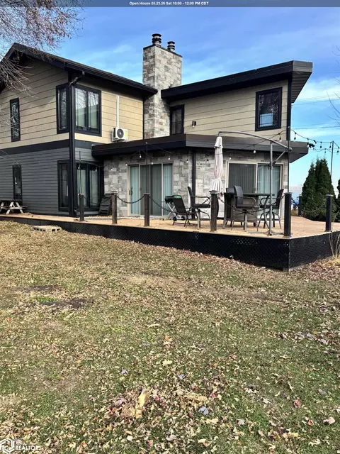 1219 S Shore Dr, Clear Lake, IA 50428