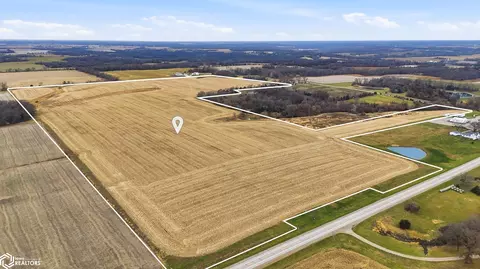 Land Rte W40, Bonaparte, IA 52620