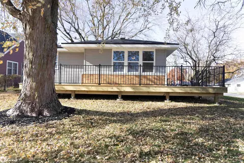 202 8th Ave, Sully, IA 50251