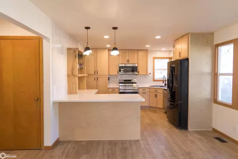 202 8th Ave, Sully, IA 50251 photo 11