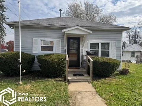 407 N 15th St, Centerville, IA 52544