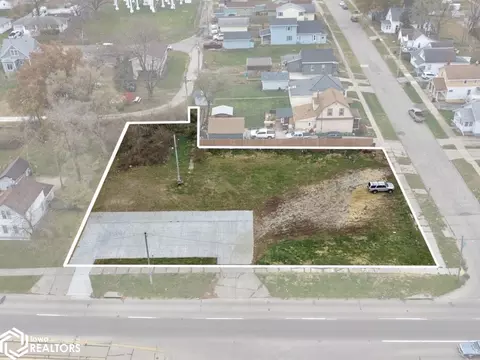 201 E Anson St, Marshalltown, IA 50158