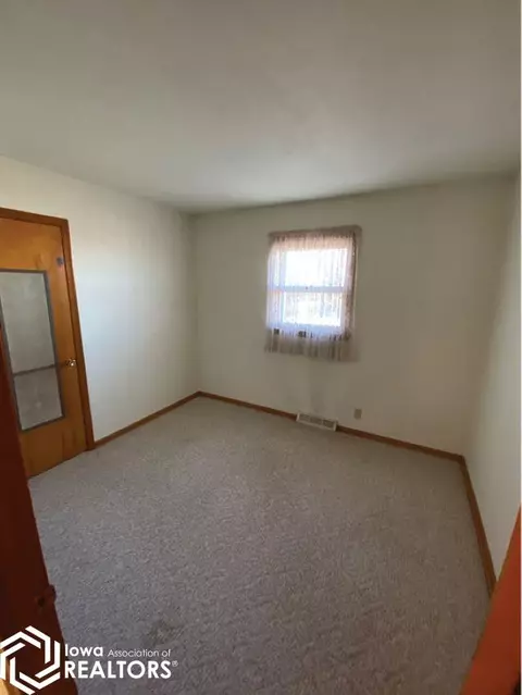 Bedroom - 13384 300th Ave, Comfrey, MN 56019 photo 1 of 1