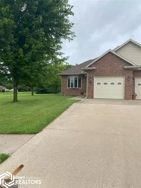 345 Kimballs Garden Cir, Nauvoo, IL 62354