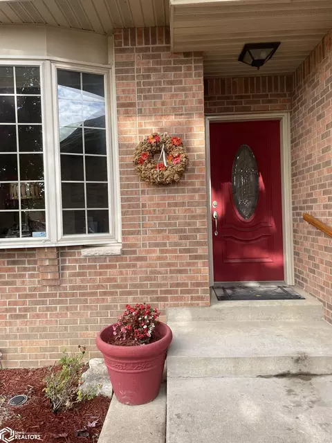 345 Kimballs Garden Cir, Nauvoo, IL 62354