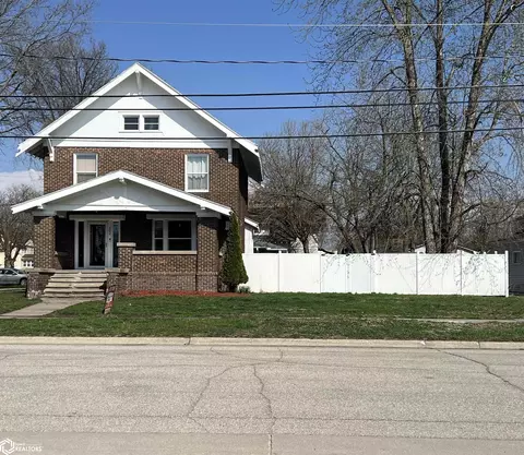 202 S Jackson Ave, Eagle Grove, IA 50533