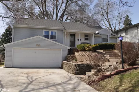 1515 N Main St, Carroll, IA 51401