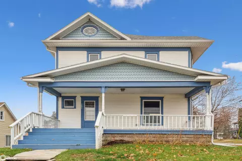 202 6th St, Gladbrook, IA 50635