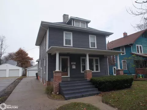 907 Walnut St, Webster City, IA 50595