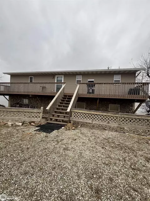 1635 Armstrong Rd, Gladstone, IL 61437