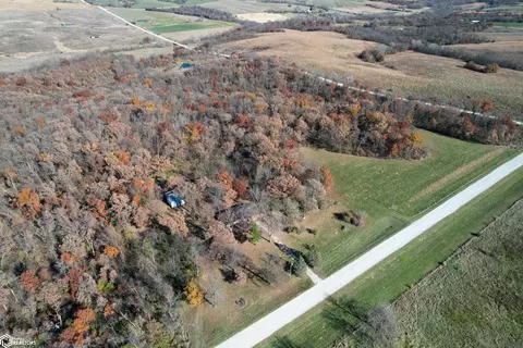 33845 570th St, Chariton, IA 50049
