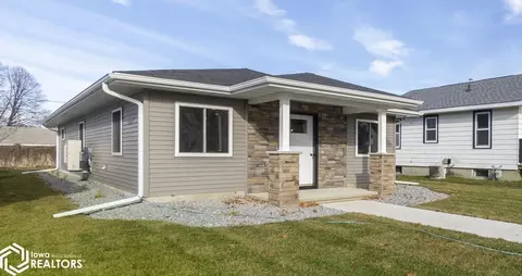 138 25th St SW, Mason City, IA 50401