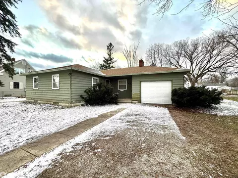 408 Danville St, Hanlontown, IA 50444