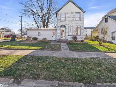 209 N 14th St, Keokuk, IA 52632