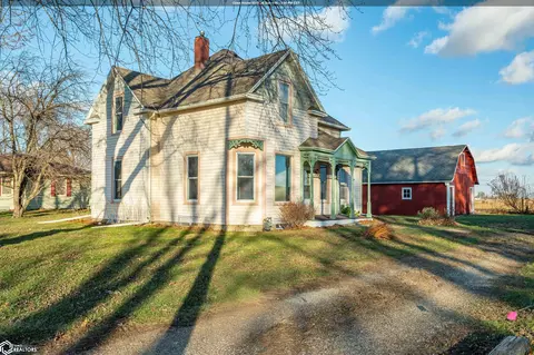 103 N Dewey St, Prairie City, IA 50228