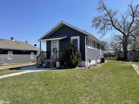 1207 E Boone St, Marshalltown, IA 50158