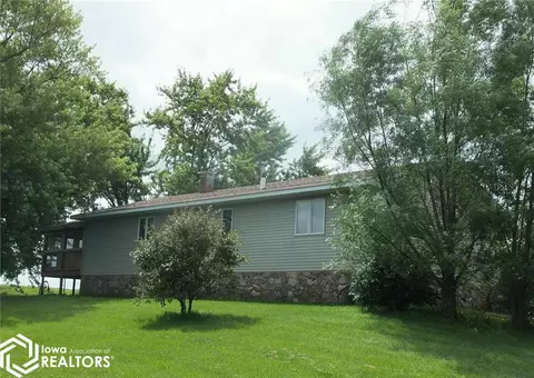 17069 400th St, Leland, IA 50453