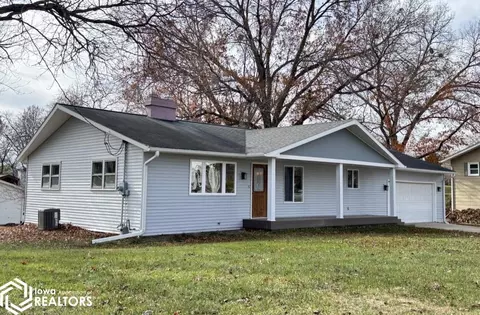 510 Belaire Dr, Fairfield, IA 52556