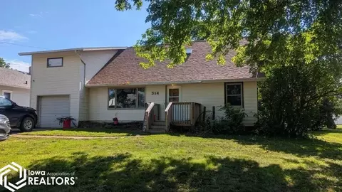 314 N 12th St, Estherville, IA 51334