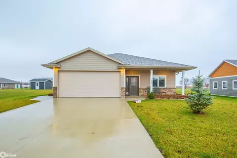 2410 Eastland Dr, Algona, IA 50511