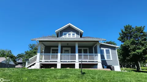 1511 State St, Tama, IA 52339