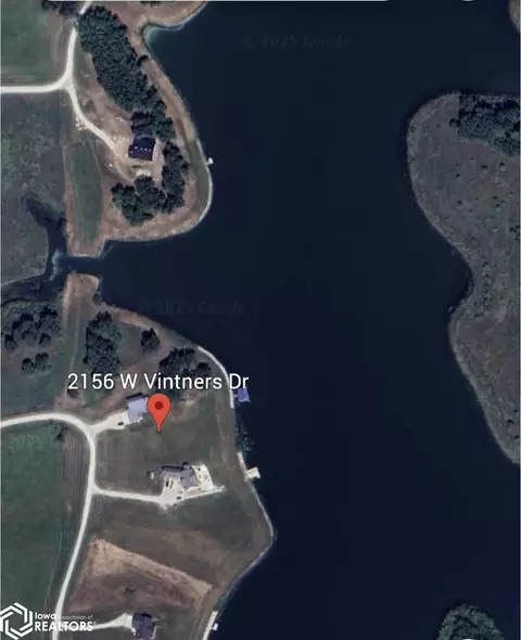 2156 W Vintners Dr, Osceola, IA 50213