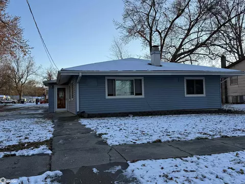 102 E Valley Ave, Shenandoah, IA 51601