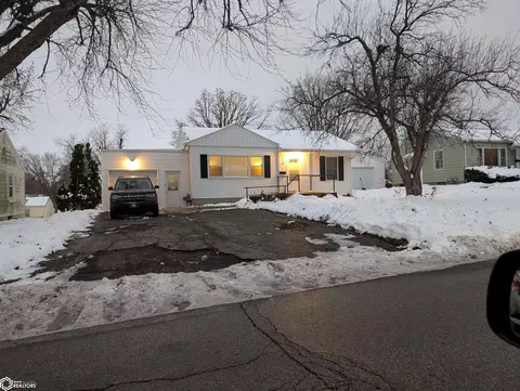 1011 S 7th Ave, Marshalltown, IA 50158