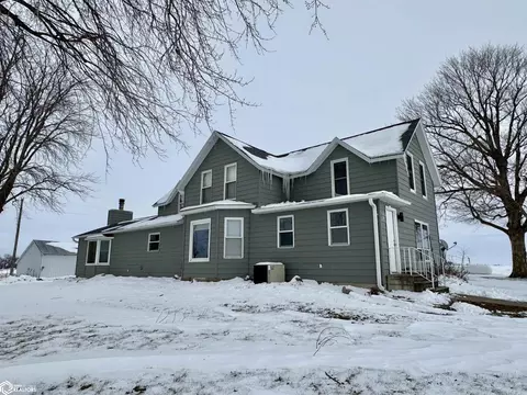 3858 Dakota Ave, Gowrie, IA 50543