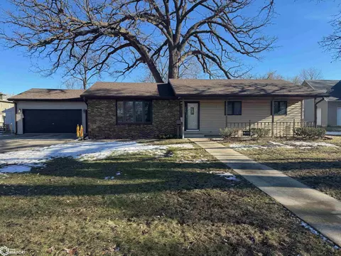 332 N Thorington St, Algona, IA 50511