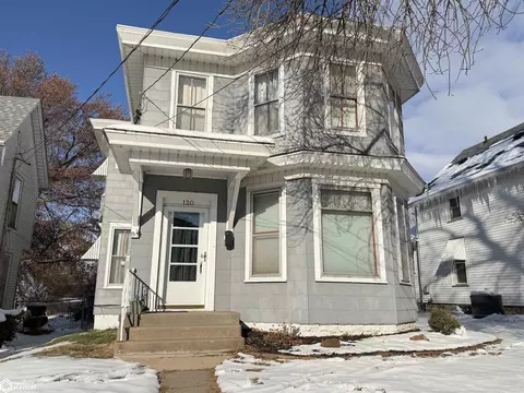 120 Grand St, Burlington, IA 52601