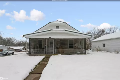 1611 Agency St, Burlington, IA 52601