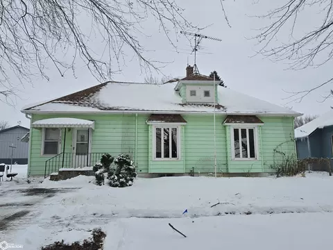 108 Glad St, Schleswig, IA 51461