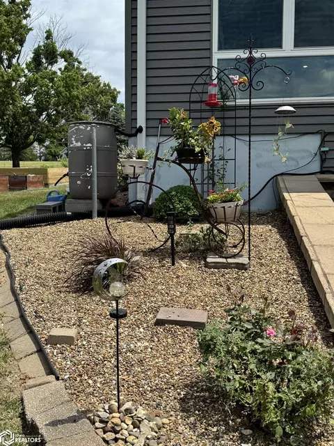 Exterior - 793 E County Rd 1430, Hamilton, IL 62341 photo 9 of 32