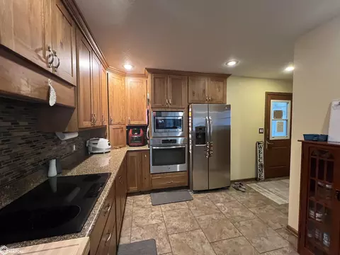 Kitchen - 793 E County Rd 1430, Hamilton, IL 62341 photo 8 of 10
