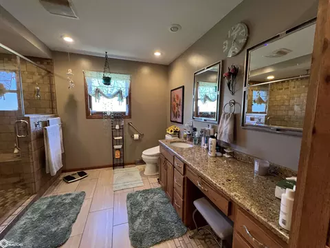 Bath - 793 E County Rd 1430, Hamilton, IL 62341 photo 1 of 8