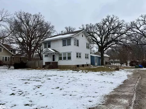 705 S Vine St, Jefferson, IA 50129