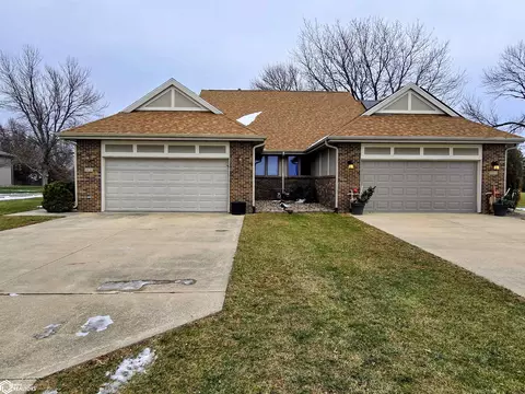 1690 Summit Park Ln # F, Creston, IA 50801