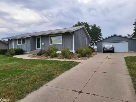 1407 S 2nd St, Marshalltown, IA 50158