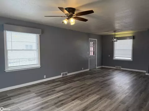 Living - 320 3rd Ave, Coon Rapids, IA 50058 photo 2 of 6