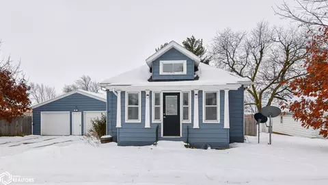404 5th St SW, State Center, IA 50247