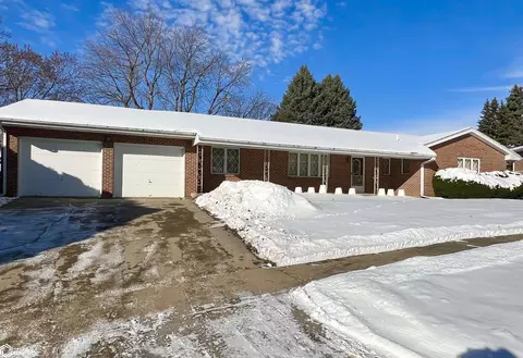 1307 W 15th Street Pl S, Newton, IA 50208