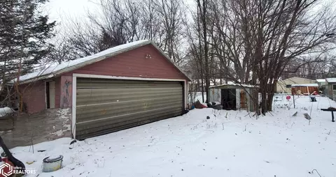 723 E 11th St, Spencer, IA 51301 photo 3