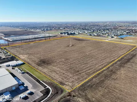 142 Nd St, Grimes, IA 50111