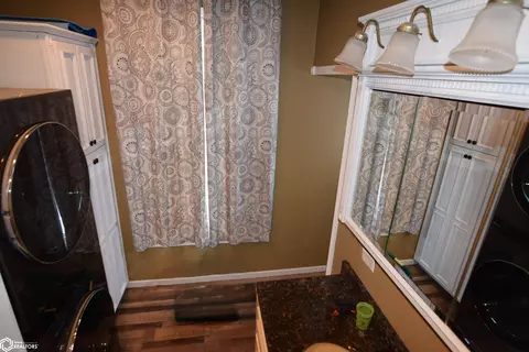 414 S Jackson Ave, Eagle Grove, IA 50533 photo 9