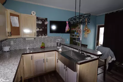 414 S Jackson Ave, Eagle Grove, IA 50533 photo 7