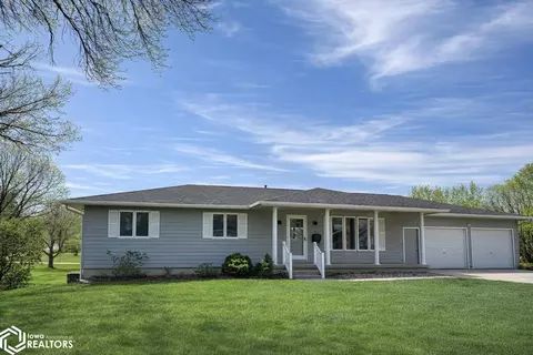 1202 N Walnut St, Creston, IA 50801