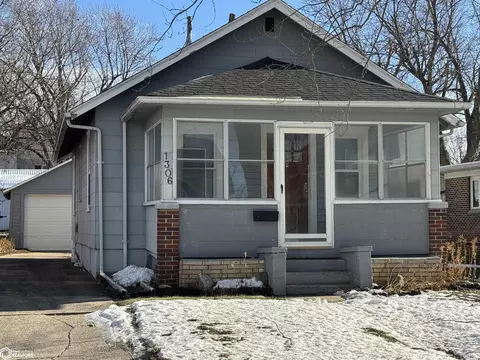 1306 Simon Ave, Carroll, IA 51401